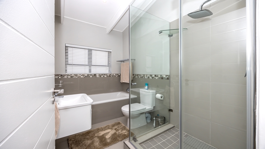 4 Bedroom Property for Sale in Parklands North Western Cape